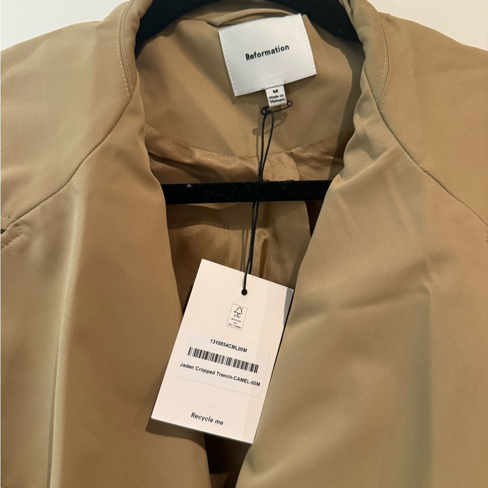 Reformation Jaden Cropped Trench - Picture 3 of 3